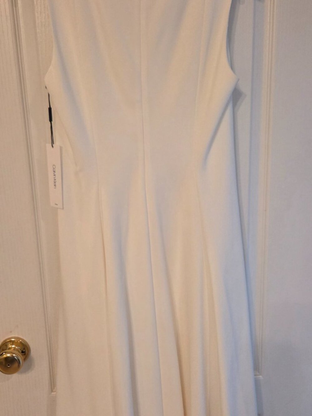 Calvin Klein White Size 8 Dress with Ruffled Collar - Picture 3 of 9